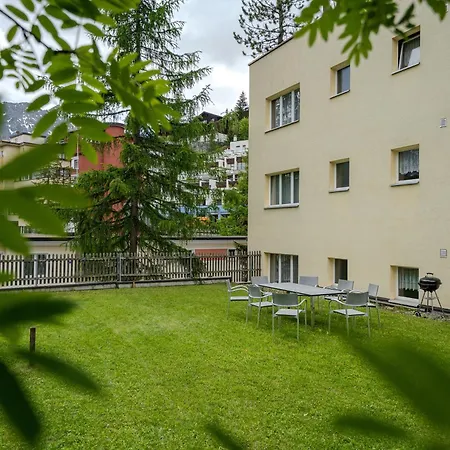 Haus Padrun 1 * ארוזה